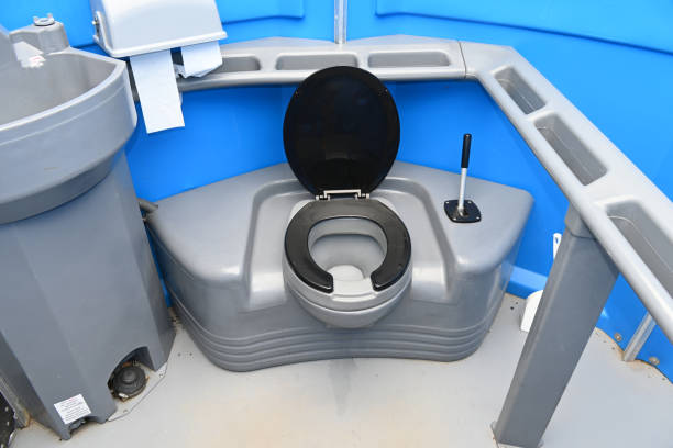 Best Porta potty rental near me  in Cambridge, IL