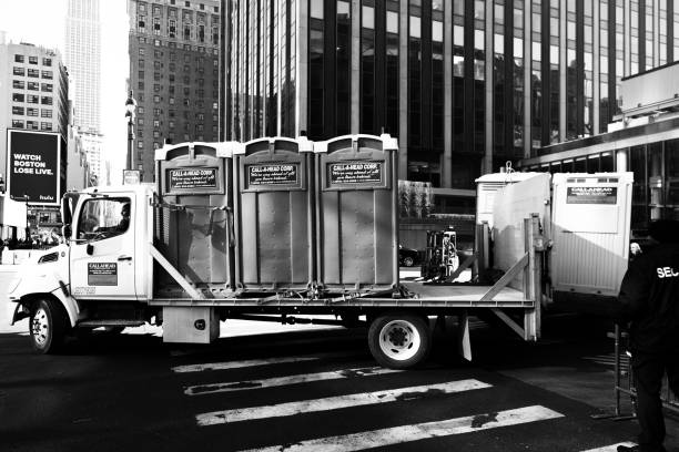 Portable bathroom rental in Cambridge, IL